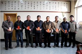 同辉集团领导关爱企业困难职工