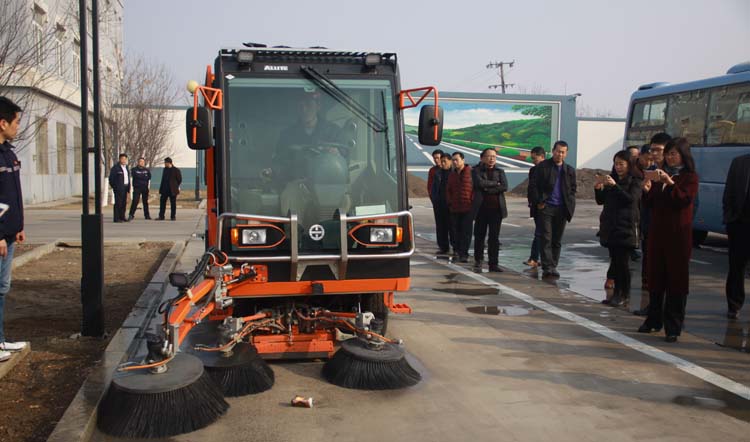 QTH8501多功能道路清扫车