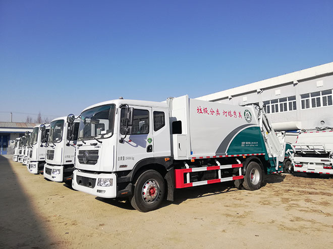 压缩车